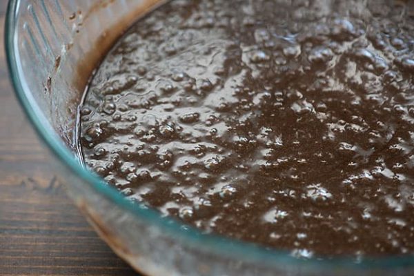 طرز تهیه کیک شکلاتی با باترمیلک با فوج فراستینگ-مرحله 1